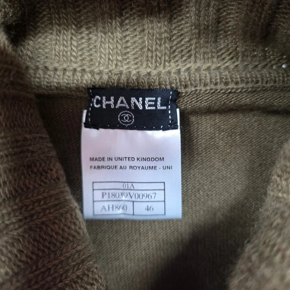Chanel 01A Vintage 100% Cashmere Sleeveless Turtleneck Sweater Olive Brown 46